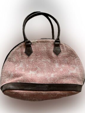 Indie Ella Classic Pink Canvas Dome Tote with Dark Trim, zipper closure